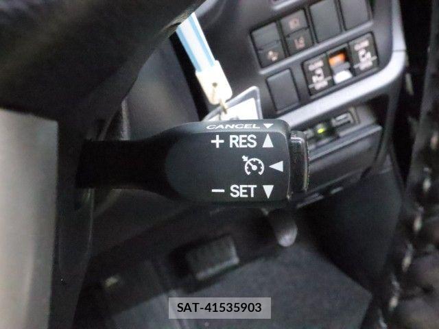 Toyota VOXY 2021-12 6999073-22