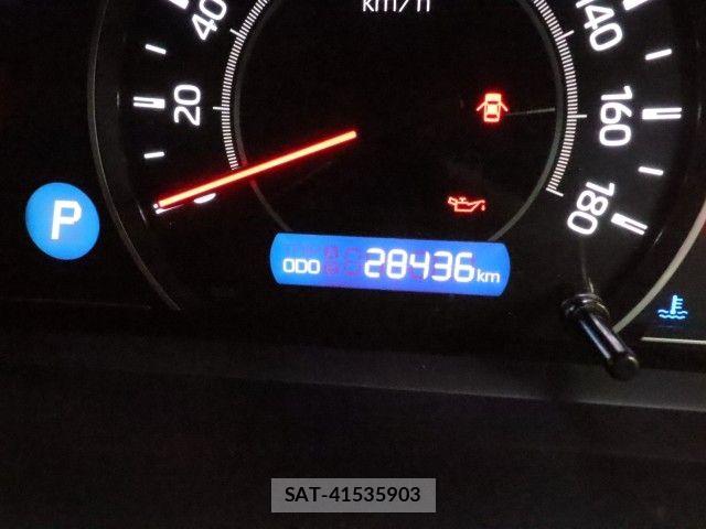 Toyota VOXY 2021-12 6999073-28