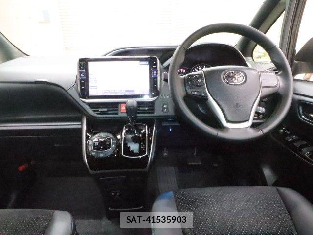 Toyota VOXY 2021-12 6999073-2