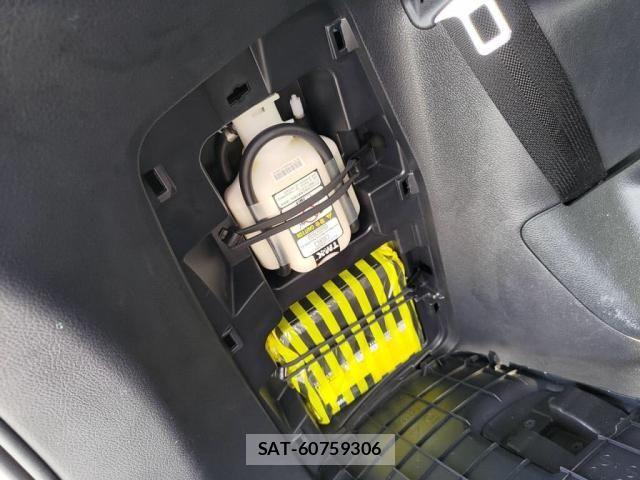 Toyota VOXY 2017-06 6999091-27