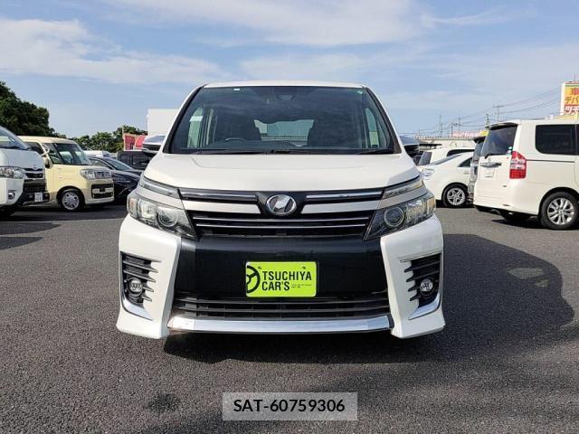 Toyota VOXY 2017-06 6999091-8