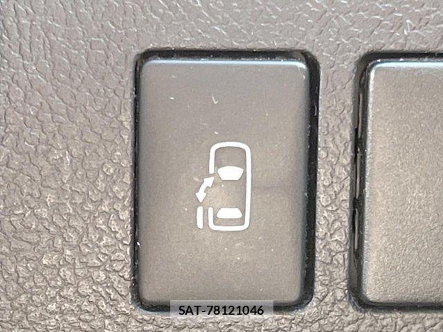 Toyota VOXY 2011-10 6999107-3