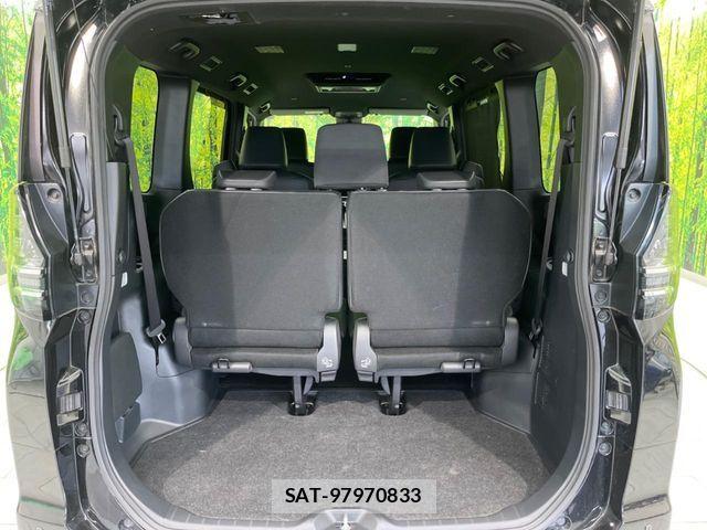 Toyota VOXY 2022-08 6999063-10