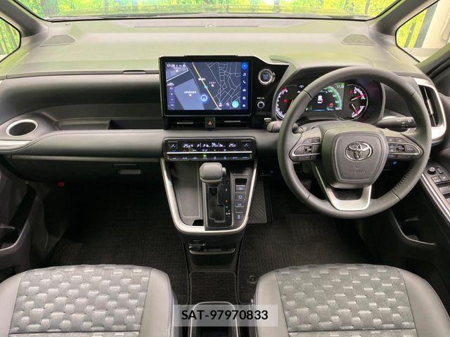 Toyota VOXY 2022-08 6999063-1