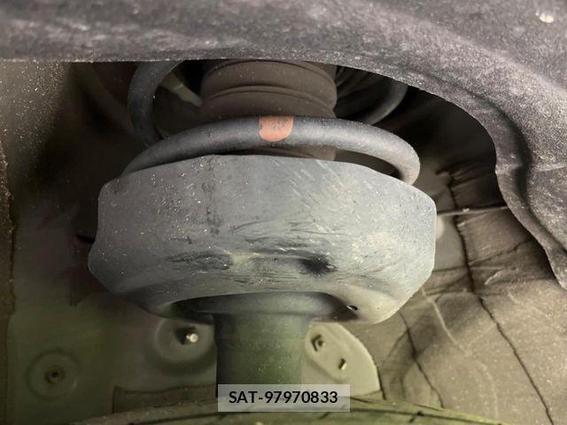 Toyota VOXY 2022-08 6999063-19