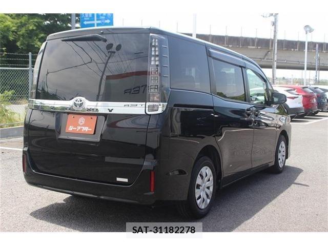 Toyota VOXY 2014-06 6999100-9