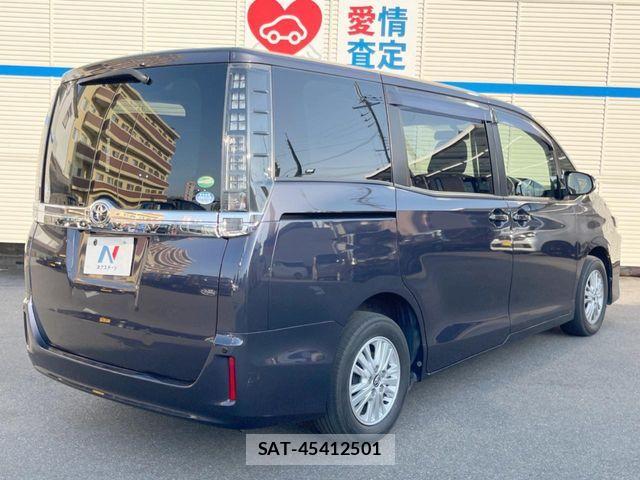 Toyota VOXY 2015-08 6999105-16