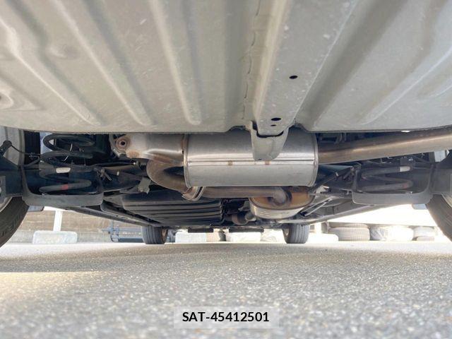 Toyota VOXY 2015-08 6999105-18