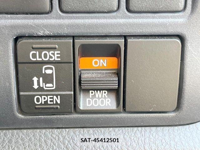 Toyota VOXY 2015-08 6999105-5