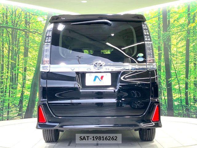 Toyota VOXY 2017-05 6999103-15