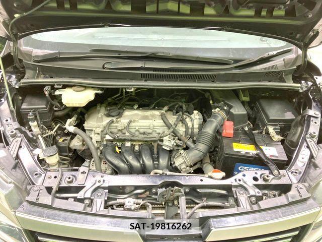 Toyota VOXY 2017-05 6999103-18