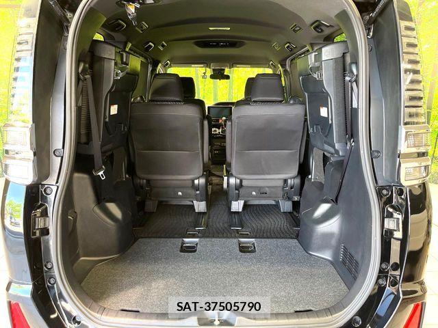 Toyota VOXY 2017-08 6999089-9