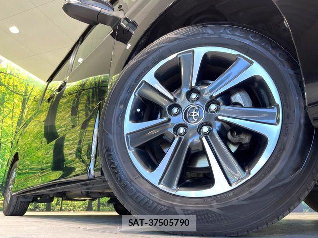 Toyota VOXY 2017-08 6999089-12