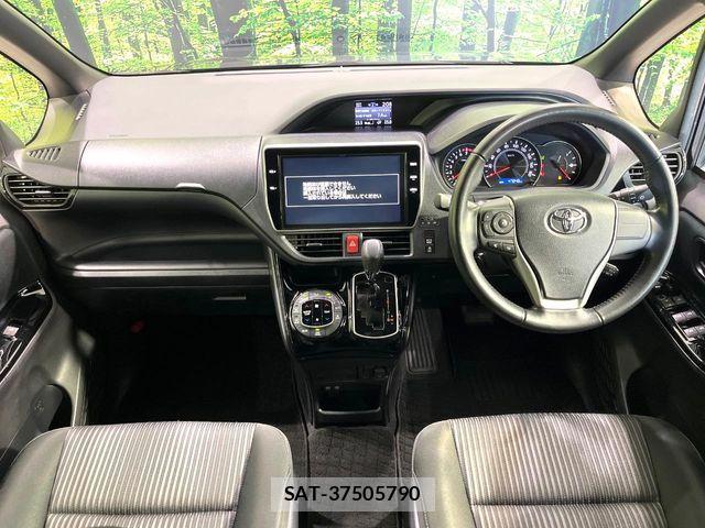 Toyota VOXY 2017-08 6999089-1