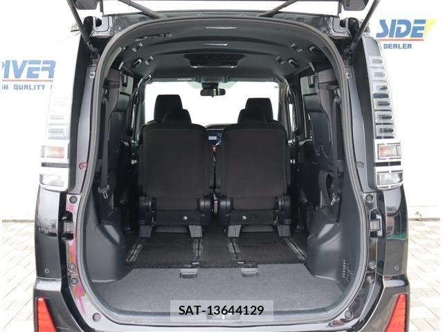 Toyota VOXY 2020-09 6999066-11