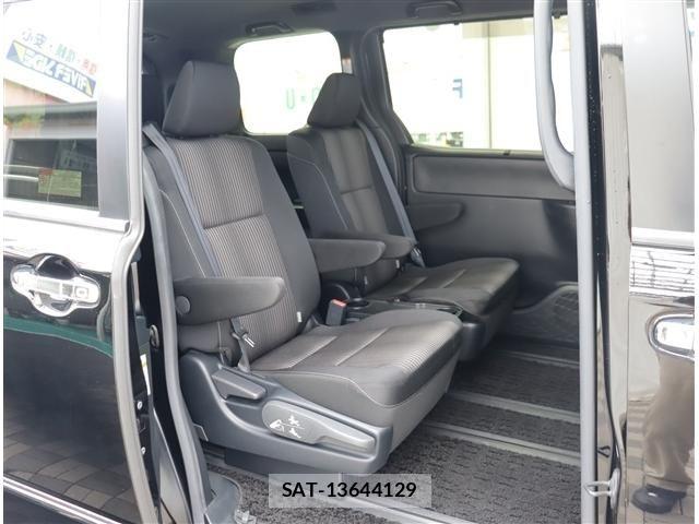 Toyota VOXY 2020-09 6999066-8