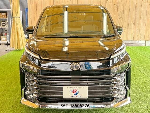 Toyota VOXY 2022-12 6999067-12
