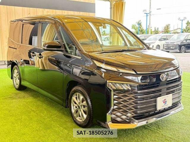 Toyota VOXY 2022-12 6999067-13