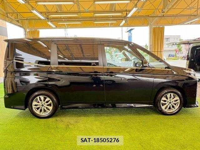 Toyota VOXY 2022-12 6999067-14