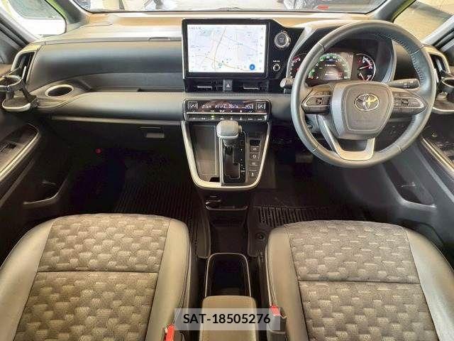 Toyota VOXY 2022-12 6999067-2