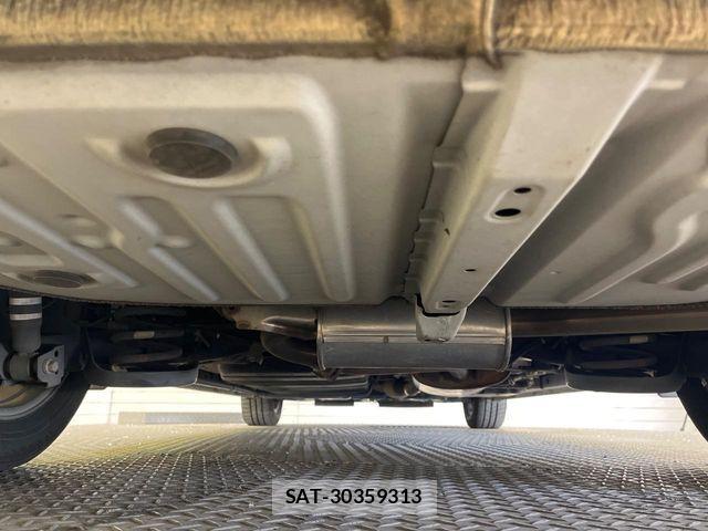 Toyota VOXY 2018-03 6999095-18
