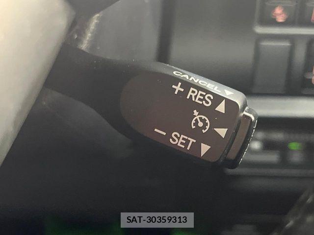 Toyota VOXY 2018-03 6999095-6