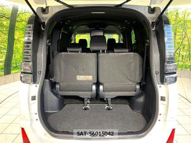 Toyota VOXY 2020-02 6999085-11
