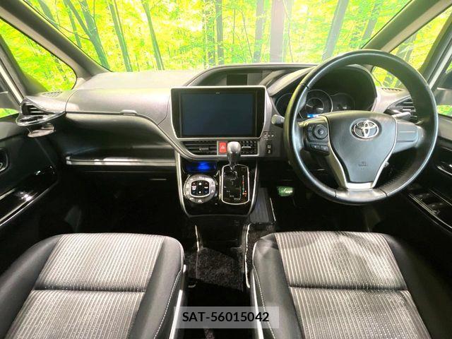 Toyota VOXY 2020-02 6999085-1