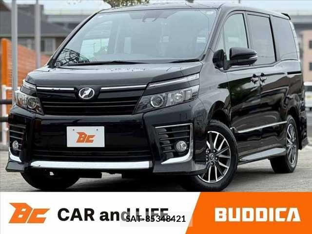 Toyota VOXY 2017-03 7021869-0