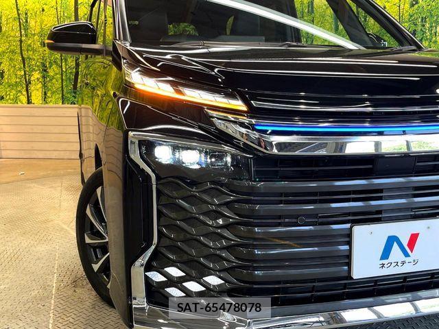 Toyota VOXY 2023-11 7021857-11