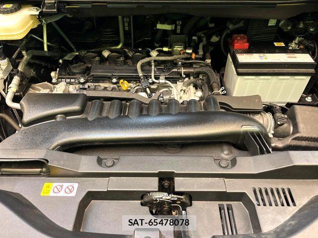 Toyota VOXY 2023-11 7021857-17