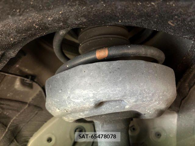 Toyota VOXY 2023-11 7021857-19