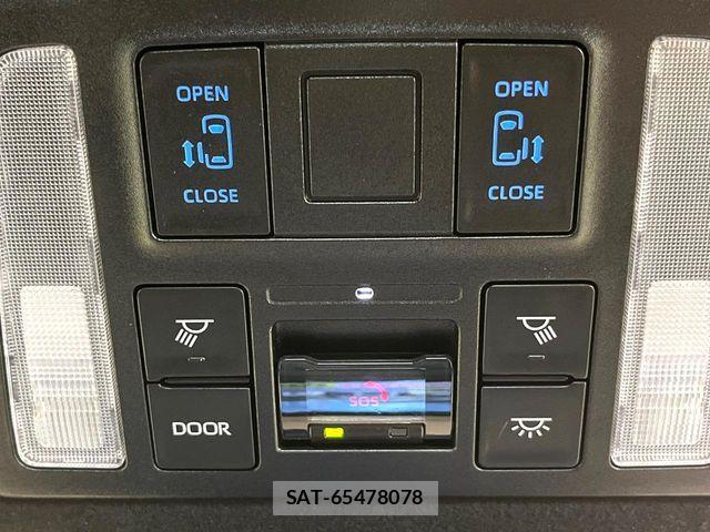 Toyota VOXY 2023-11 7021857-4