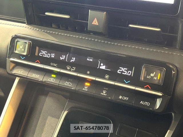 Toyota VOXY 2023-11 7021857-5