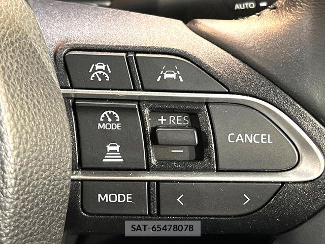 Toyota VOXY 2023-11 7021857-6