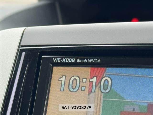 Toyota VOXY 2012-11 7021870-20