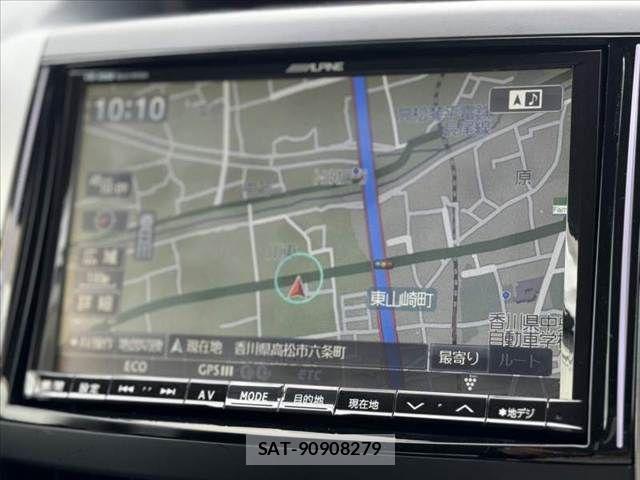 Toyota VOXY 2012-11 7021870-2