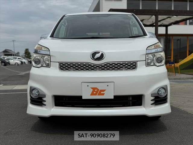 Toyota VOXY 2012-11 7021870-8