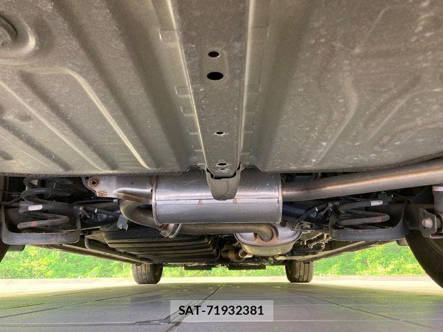 Toyota VOXY 2018-05 7021864-18
