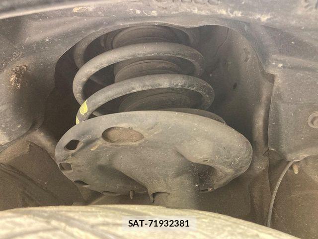 Toyota VOXY 2018-05 7021864-19