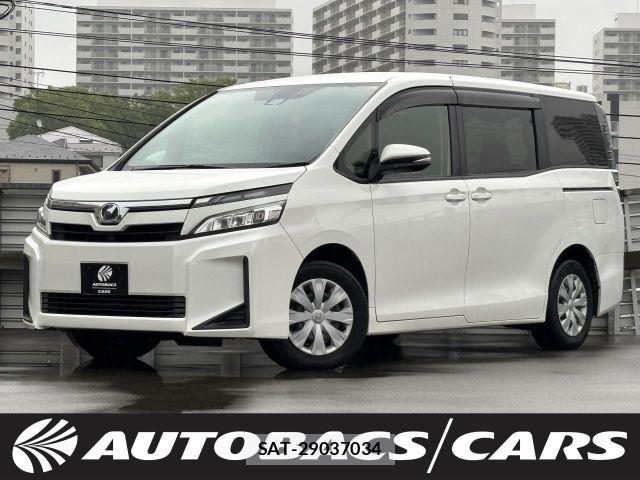 Toyota VOXY 2018-02 7021867-0