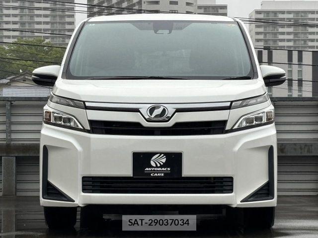 Toyota VOXY 2018-02 7021867-16