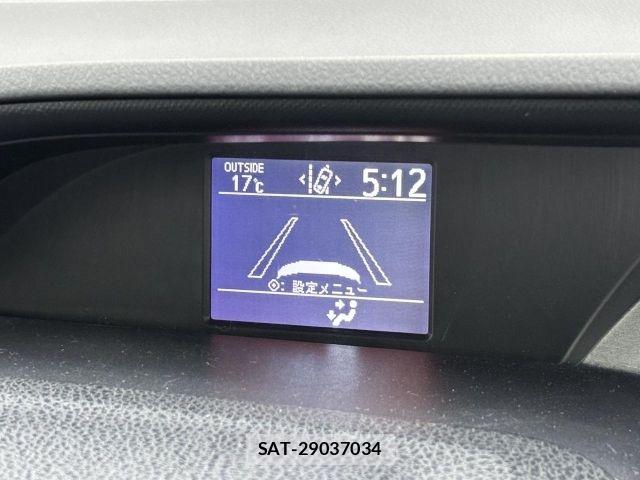 Toyota VOXY 2018-02 7021867-28