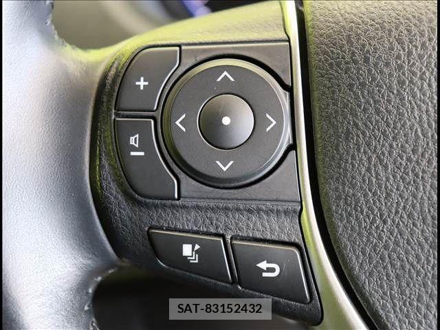 Toyota VOXY 2021-09 7021861-9