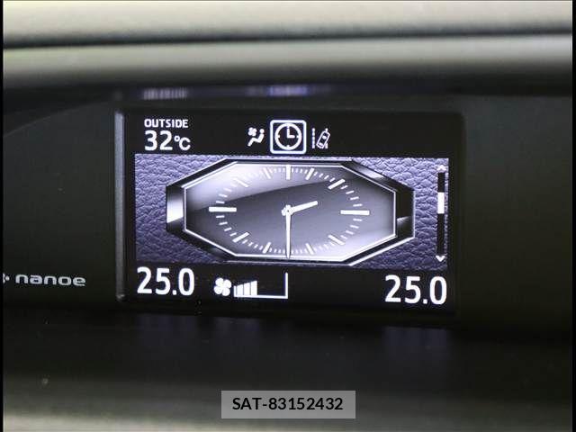 Toyota VOXY 2021-09 7021861-12