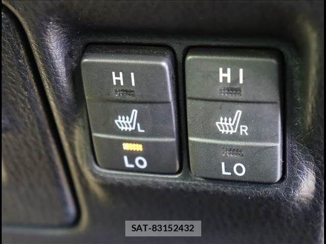 Toyota VOXY 2021-09 7021861-13