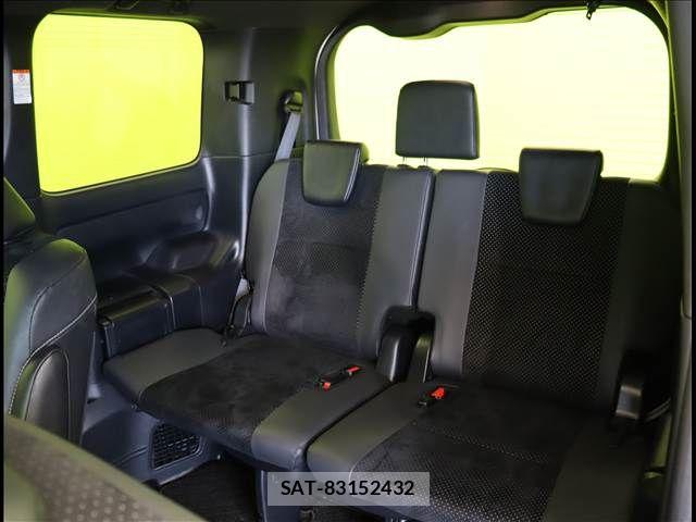 Toyota VOXY 2021-09 7021861-28