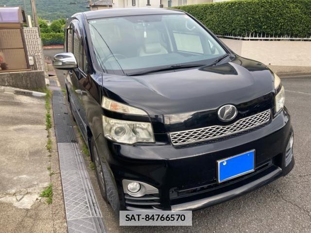 Toyota VOXY 2012-09 7021872-0