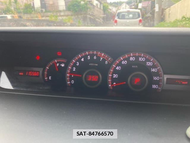 Toyota VOXY 2012-09 7021872-5