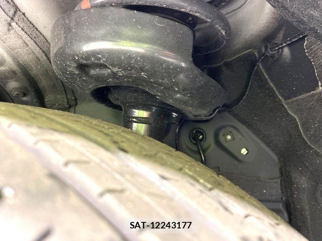 Toyota VOXY 2025-11 7021854-19